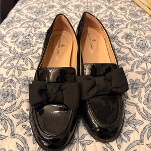 Bandolino Glossy Black Loafers with Bow
